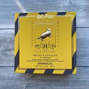 Harry Potter Hufflepuff Body Wash Infused Buffer - Yellow